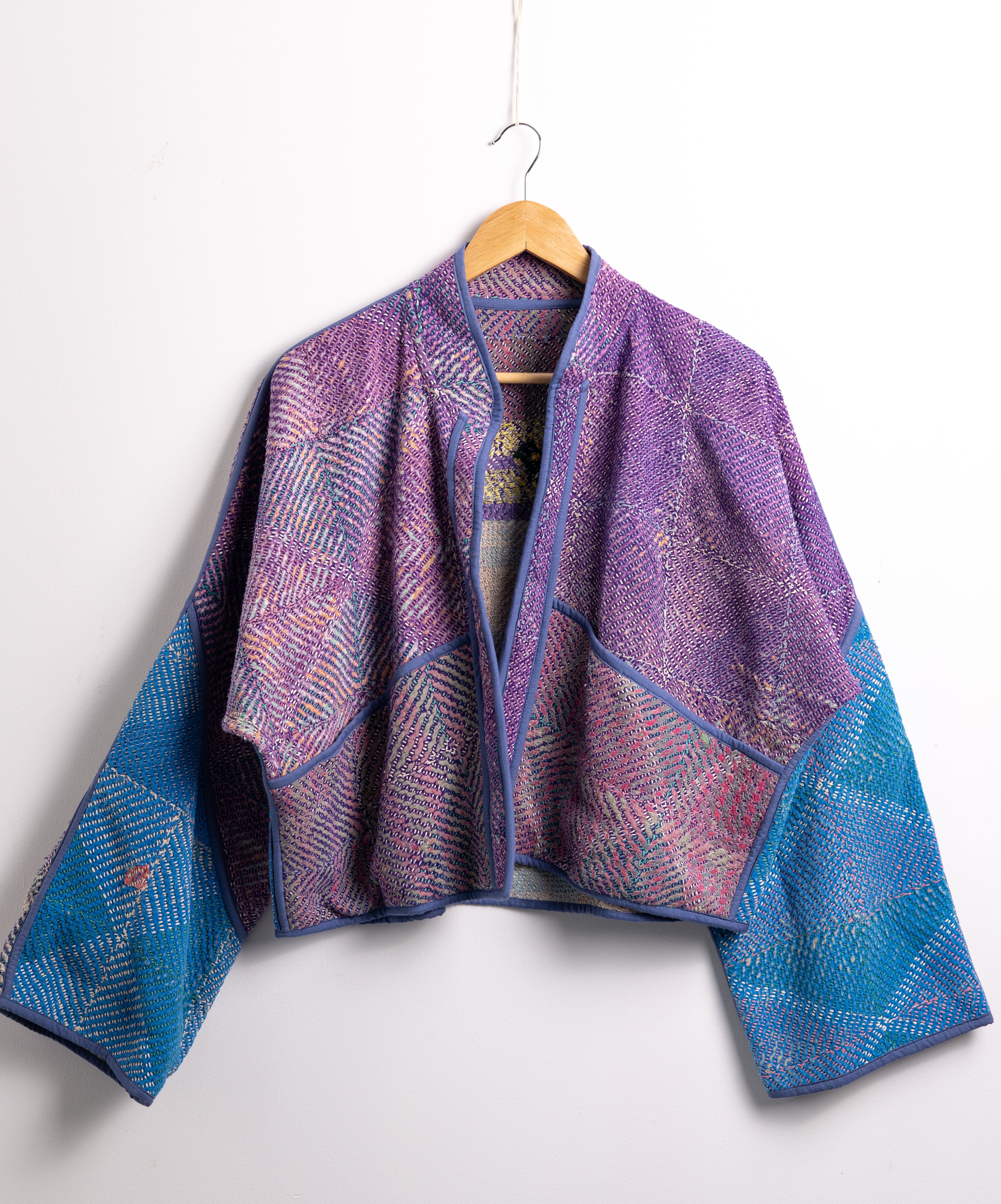 Diya Cropped Jacket AJ23