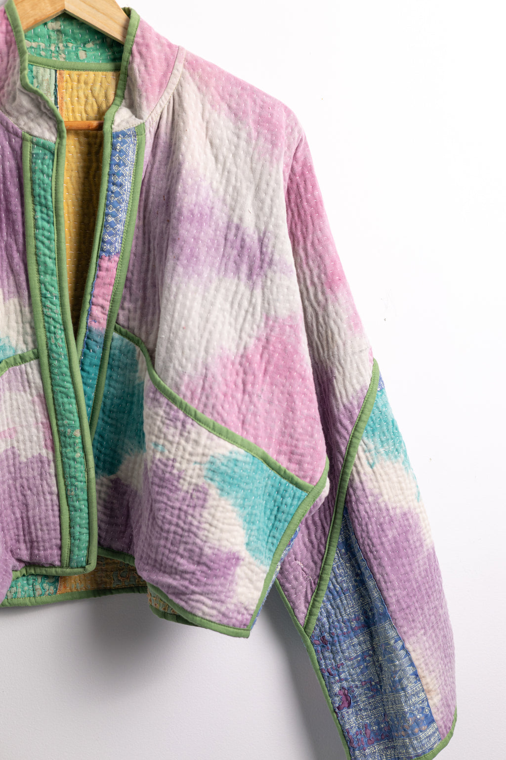 Diya Cropped Jacket - Light AJ25