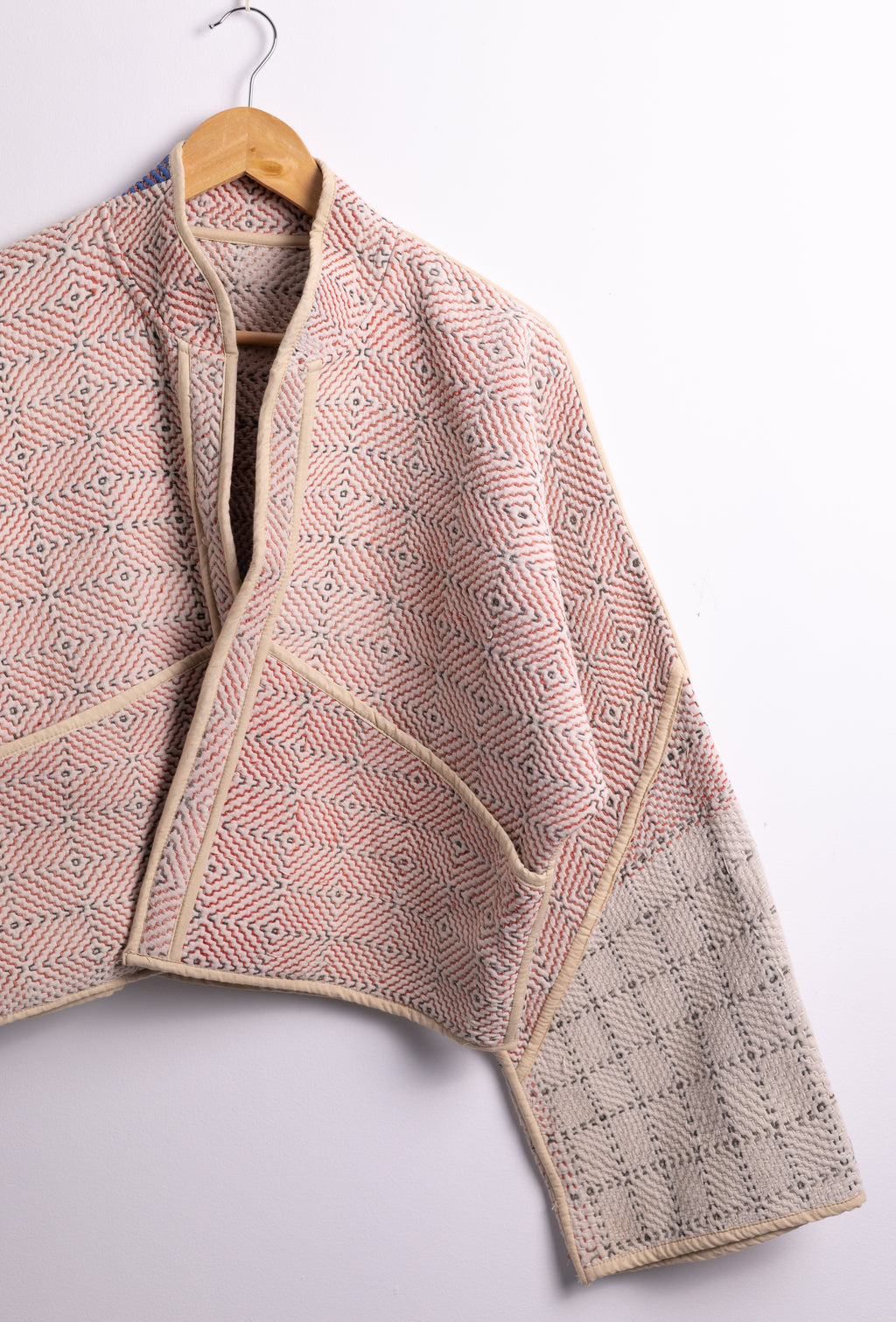Diya Cropped Jacket AJ27