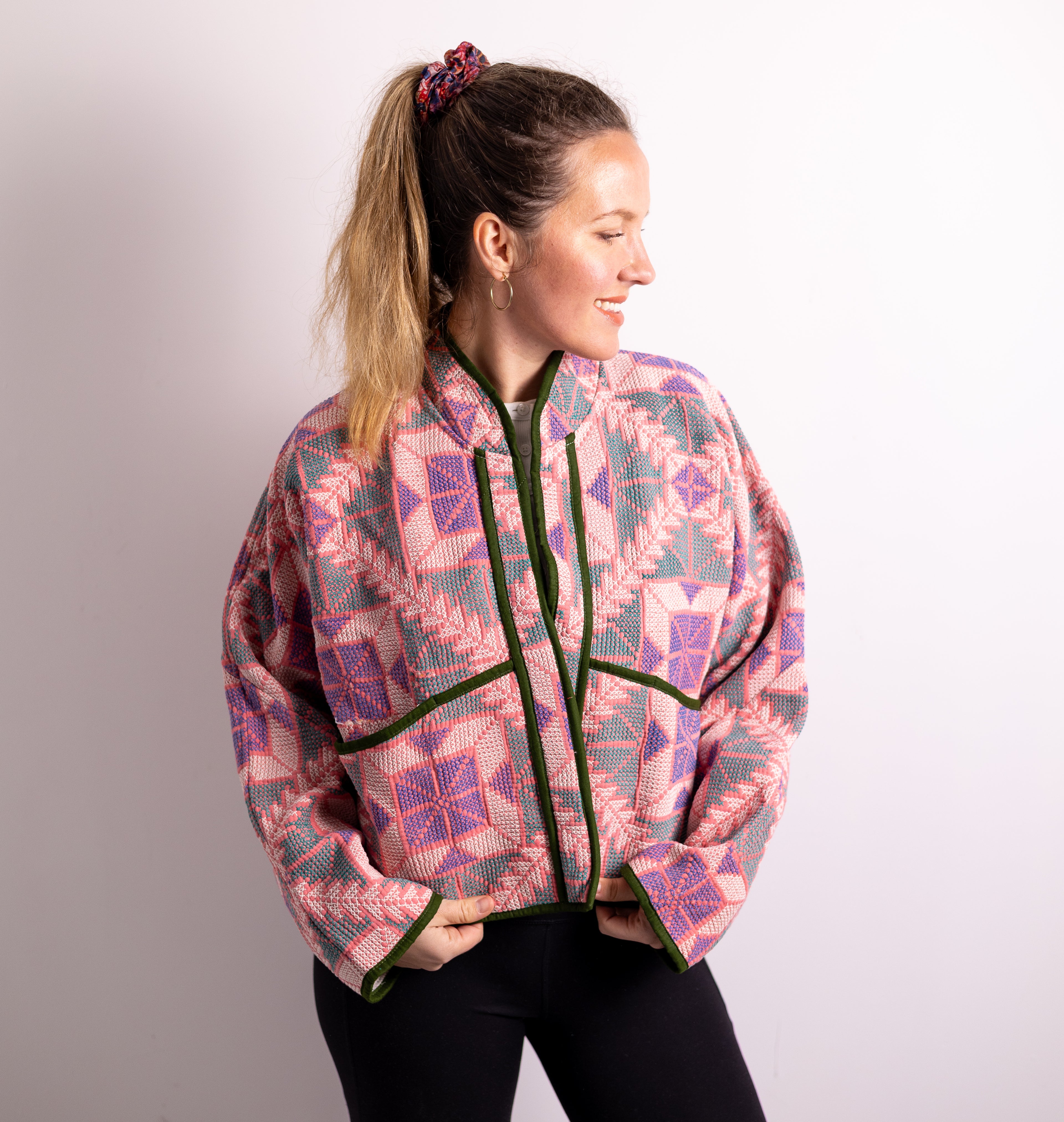 Mira Cropped Jacket AJ42
