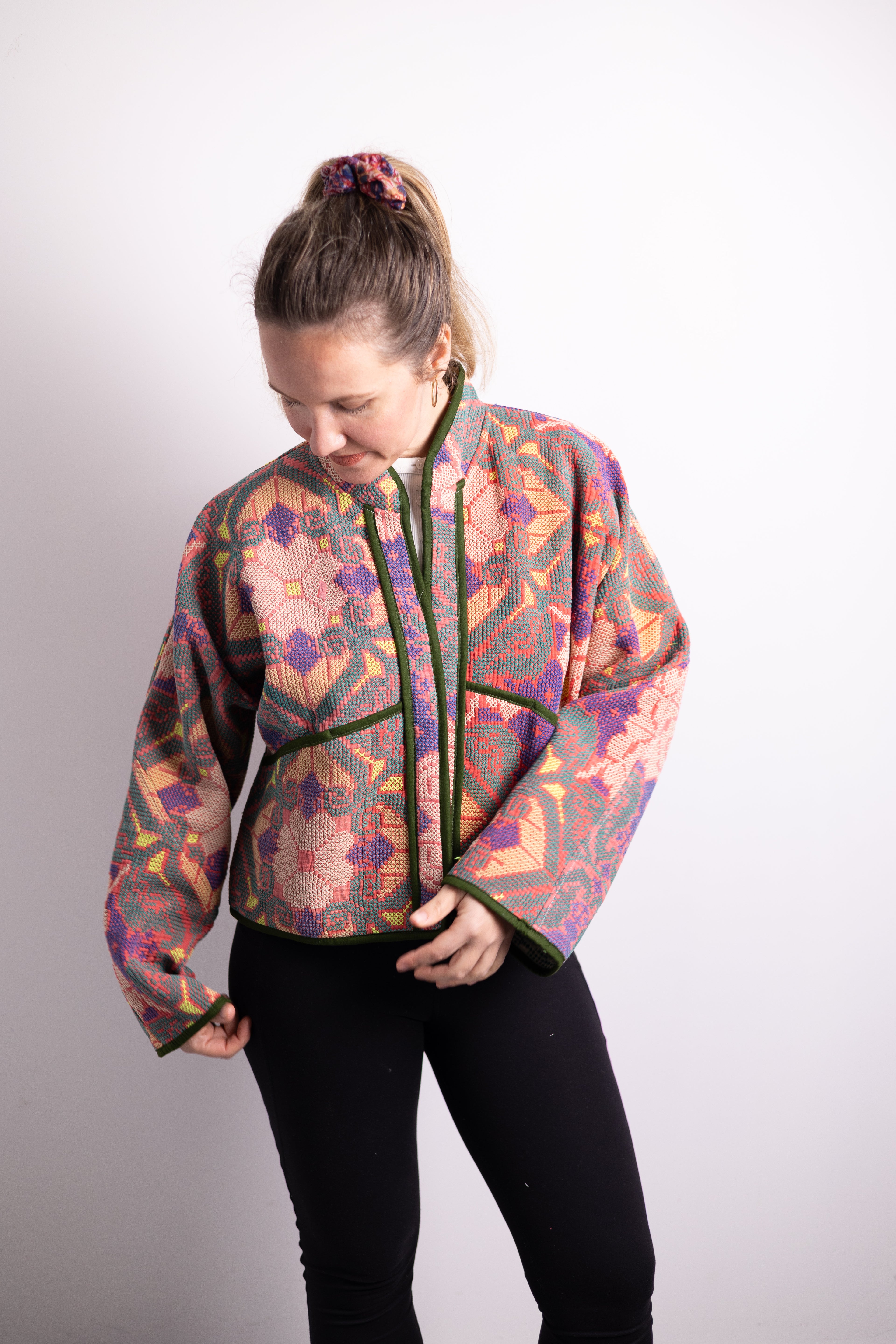 Mira Cropped Jacket AJ33