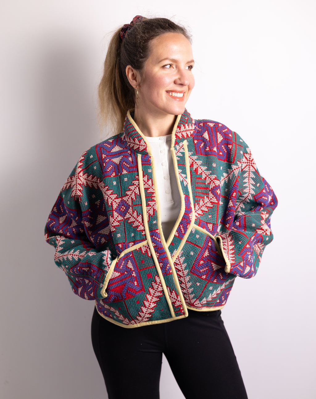 Mira Cropped Jacket AJ34