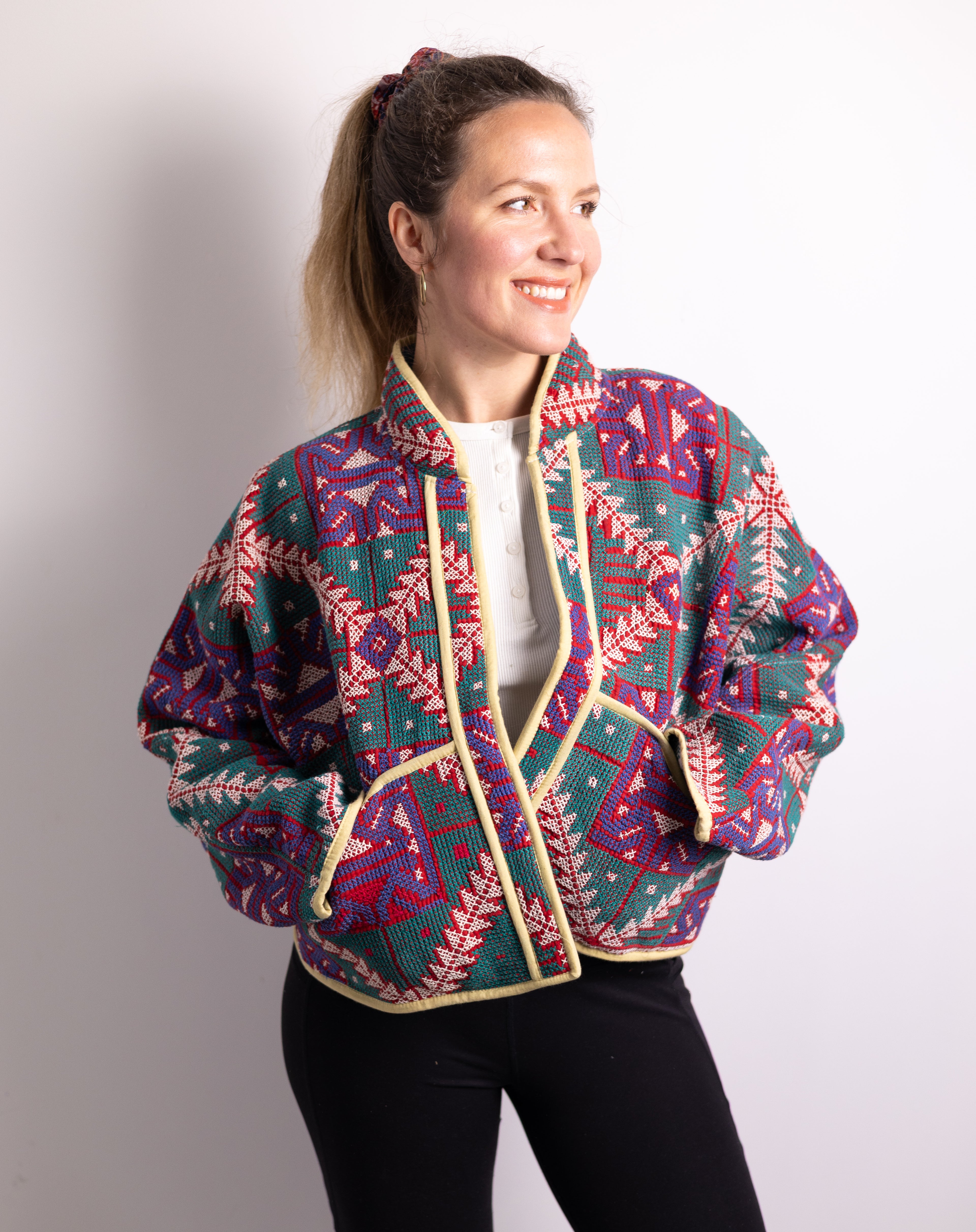 Mira Cropped Jacket AJ34
