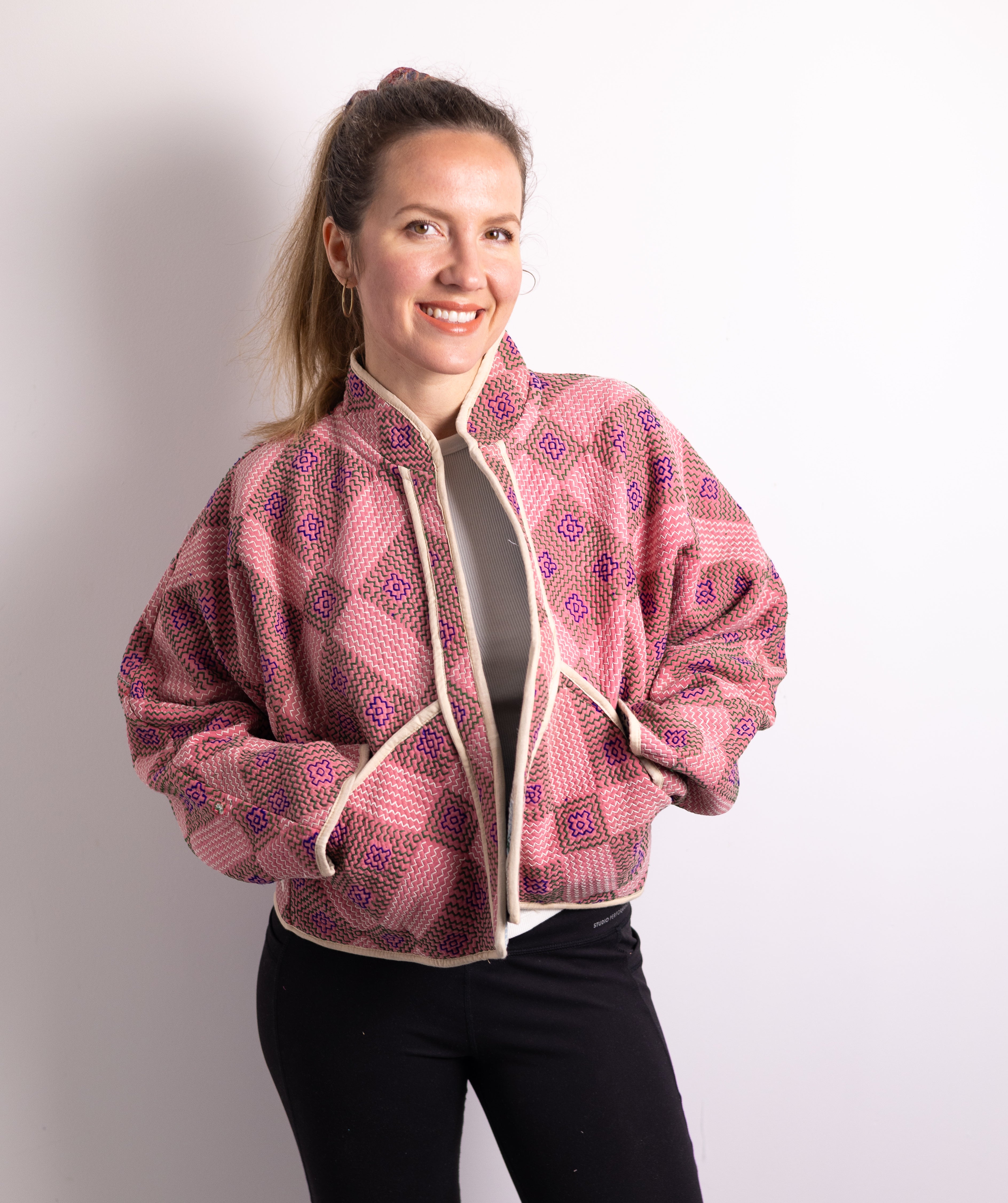 Mira Cropped Jacket AJ43